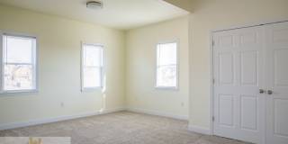 Updated 4BR House with 2 full baths and yard! Gallery 22