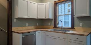 505 West Green Street Gallery 18