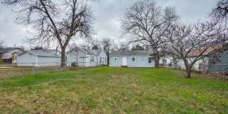 Beautifully Remodeled 3-1 in Sherman! Fridge, Washer and Dryer Included! Gallery 15