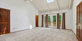 Spectacular 2 story home w/pool in Round Hill Country Club Gallery 19