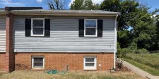 813 Ridge Street - Pet Friendly Charlottesville Home! Gallery 1