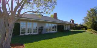 Architect’s Dream with Panoramic Valley Views in Private Calabasas Cul-de-Sac Gallery 8
