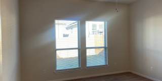 4 BEDROOM, SHORT TERM LEASE AVAILABLE Gallery 12