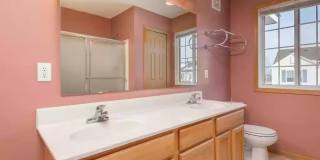 Great location *2Bed*2Bath Townhome- Available June 1 Gallery 9