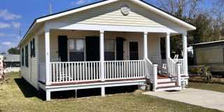 605 Victoria Street Gallery 1