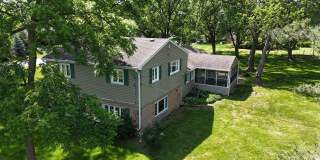 116 S Deerpath Road Gallery 30