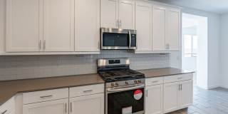 Now Leasing in Asante – 4 Bed Single Story w/ Modern Finishes Gallery 6