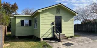 One Bedroom Home Downtown Gallery 1