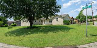 Updated Nashville Ranch for Rent! Gallery 3