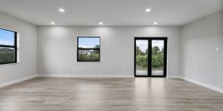 727 Cane Street East Gallery 19