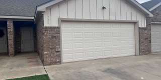 Spacious 3-Bedroom Townhouse Near Texas Tech Gallery 1