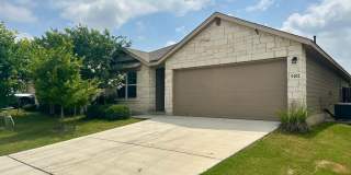 Fantastic Amenities ~ 4/2 Single Story w/ Refrigerator/Washer/Dryer Included ~ Gallery 1