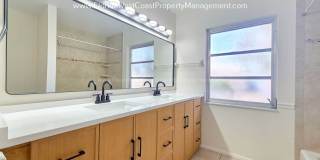 GULF GATE SARASOTA! OUTSTANDING 3 BEDROOM/2 BATH HOME WITH EXTRA LARGE YARD! Gallery 30