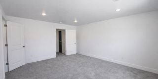 $1000 OFF YOUR 1ST MONTHS RENT! BRAND NEW TOWNHOME IN THE DESIRABLE SOUTHRIDGE AREA! Gallery 48