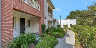 Beautiful Tri-Level 4 bedroom, 3.5 Bathroom, 2,150 SqFt Home in Downtown Campbell! Gallery 1