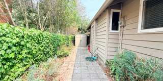 Super Cute 2 Bedroom Condo in Tigard!!! Water, Sewer and Garbage Included!!! Gallery 22
