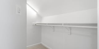 7035 KINGS MANOR Drive Gallery 40
