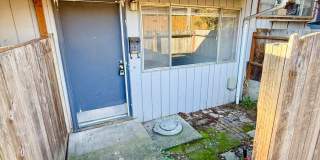 2BR/1BA Fourplex Near Clark College Gallery 1