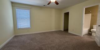 382 Preston Avenue Gallery 17