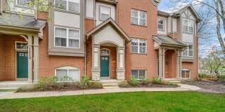 1114 N CLAREMONT Drive Gallery 2