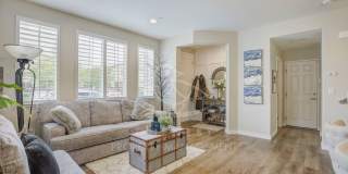 Upgraded Lincoln Crossing Oasis | Walking distance to MANY ammenities Gallery 6