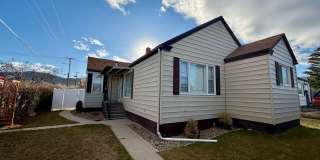 Charming 3 Bed 1 Bath Single Family Home W/ Fully Fenced Yard and Garage! Gallery 1
