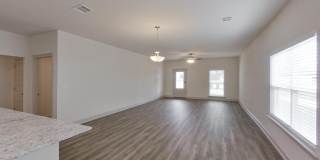8118 Hendrick Dr Gallery 4