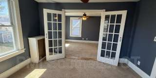 86 School St Gallery 23