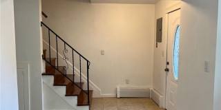 38 Hampton Court Gallery 1