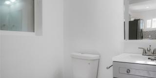 Spacious 2 Bed 2.5 Bath in the heart of Baker! Gallery 8