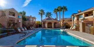 2-bedroom unit with a Pool View!! 2-bedroom unit with a Pool View!! Gallery 1