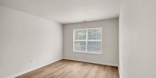 Minutes to Downtown********** Rent $1525/month*********Peaceful Living Gallery 27
