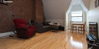 Unique Luxury in Heart of Coolidge Corner! Near T, Trader Joes, perfect for BU Students and Working Pros alike! Gallery 6