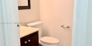450 Commodore Dr Gallery 8