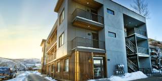 TOP FLOOR, ONE BEDROOM CONDO IN PROSPECTOR! Gallery 15