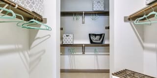 The Huntington Apartments Gallery 13