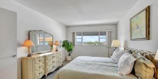 100 Shore Court Gallery 27