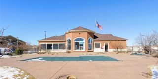 Like new gorgeous ground level Condo with Detached Garage and open floor plan. Gallery 28