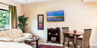 945 REGISTRY Boulevard Gallery 7