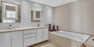 16500 Collins Ave Gallery 61