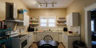 Preleasing for August 2026! 3 Bedroom, 1 bathroom, Pet-Friendly with In-Unit Washer  Dryer! Gallery 1