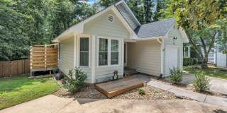 Room in 2 Bedroom Home at Tall Rock Ct Gallery 14