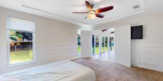 Waterfront Luxury Living – 4 Bed / 3 Bath – Over 2,600 Sq Ft Gallery 25