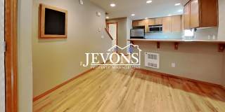 Charming two-story condo with two master suites - Pet Friendly! Gallery 7