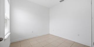 Stunning 4-Bedroom, 2-Bath Home in Poinciana with Modern Upgrades Gallery 15