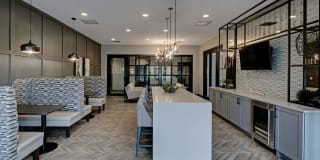 AMLI at Seven Bridges Gallery 14