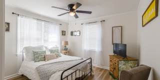 Solid brick duplex located in Forest Acres Gallery 16