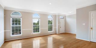 22616 WELBORNE MANOR Square Gallery 8
