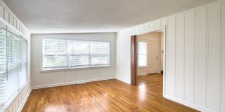 3850 Bayou Boulevard Gallery 3