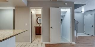 GREAT 2BED 2 BATH 2 CAR GARAGE TOWNHOME MINUTES FROM TURNPIKE!!!! Gallery 12